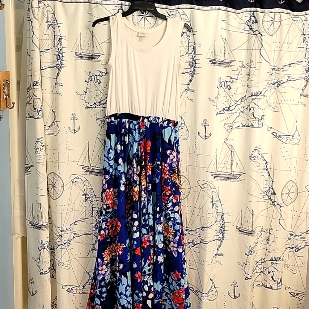 Maxi with pockets